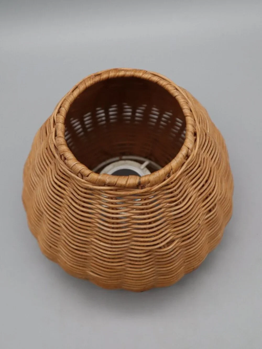 Vtg Small Wicker Lamp Shade Pendant Light Cover Uno Fitting 6